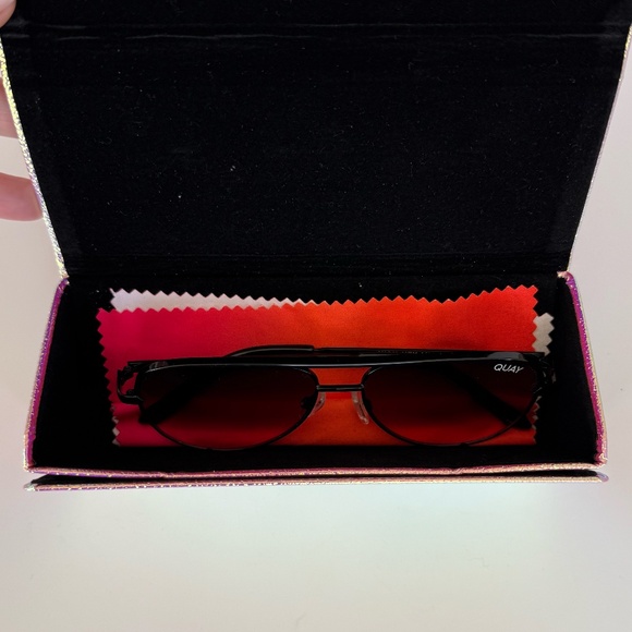 Quay Australia Black High Key Micro 126 Aviator Sunglasses with UPGRADED case - Picture 6 of 7